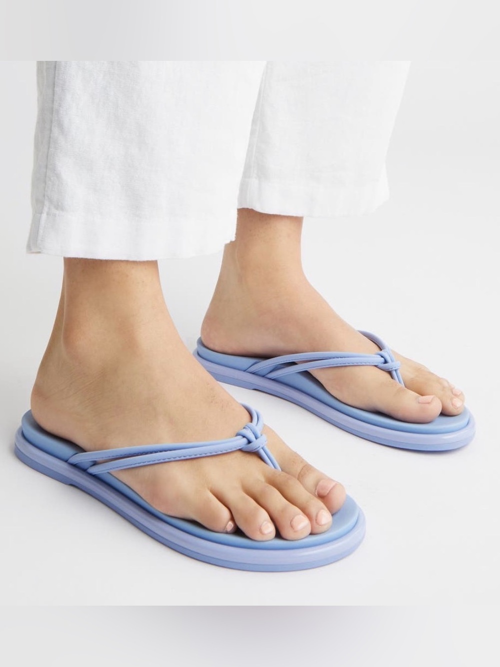 OluKai Women's Light Blue Knotted-Strap Flip Flop Sandals
